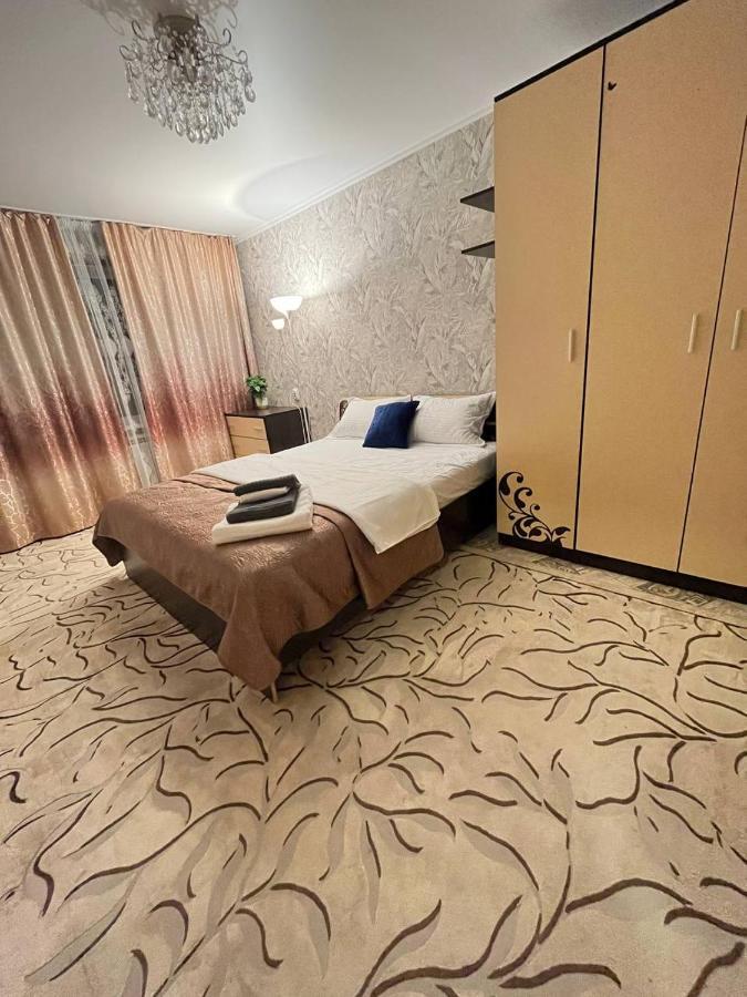 Уютная Трёхкомнатная Квартира В Центре Алматы Almaty Ngoại thất bức ảnh